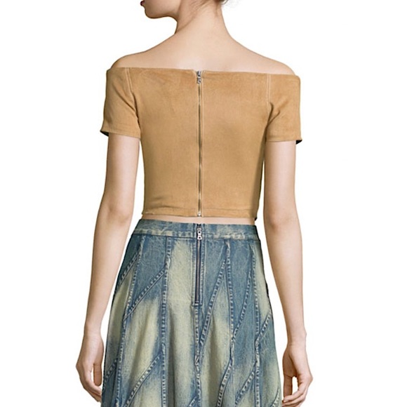 Alice + Olivia ‘Gracelyn’ Cropped Suede Top - Picture 2 of 11